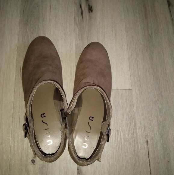 Boot - Picture 4 of 5